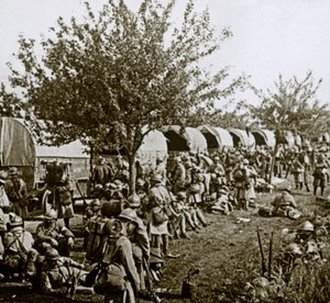 Subindo a linha para Verdun, norte da França, c1914-c1918 de Unbekannt
