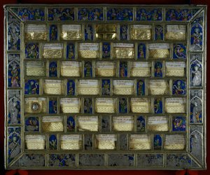 Ourivesaria: estauroteca ou relicário gótico do século XIV sob a forma de jogos de xadrez (xadrez) de Carlos Magno, prata, ouro e e-mail feito em Montpellier. Roncesvalaux. Navarra. Espanha. de Unbekannt