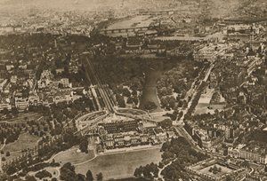 Bosques verdes pelas águas de Westminster: parte da mansão de Hyde, abaixo da asa de biplano, de Unbekannt