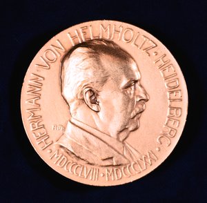 Hermann Ludwig Ferdinand von Helmholtz, físico e fisiologista alemão, 1907 de Unbekannt