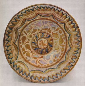 Prato de brilho hispano-moresco com borda azul de escama de peixe. Século XV, 1928 de Unbekannt