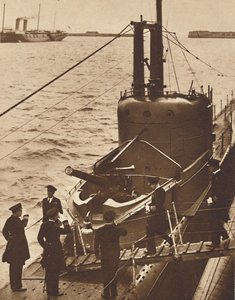 Visita à Frota Doméstica - o rei Edward embarca no submarino Narwhal, 1936 1937 de Unbekannt