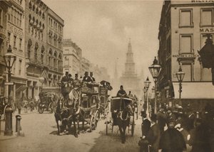 Como Londres mudou desde que os chapéus de coco foram usados por passageiros externos, c1900, c1935. de Unbekannt
