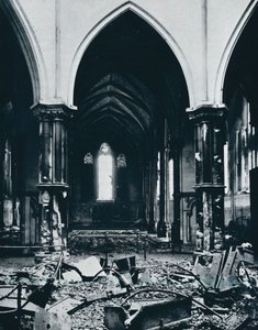 Interior da Igreja do Templo após o incêndio, 1941 de Unbekannt
