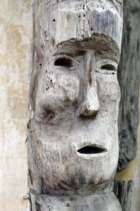 Grupo étnico Jarai (Gia Rai). Espírito guardião de uma tumba Jarai. Estátua de madeira. Kon Tum. Vietnã de Unbekannt