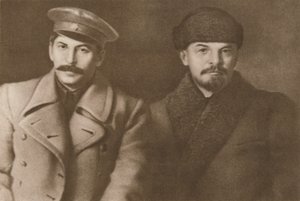 Lenin e Stalin, março de 1919, 1939. de Unbekannt