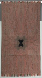 Xaile Longo com Boteshs Simétricos Grandes e Pequeno Centro Preto, 1855-1862. de Unbekannt