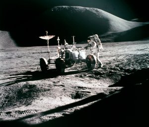 Voo espacial tripulado, EUA, astronauta da Apollo 15 Apollo 15 James Irwin, com o Lunar Rover de Unbekannt
