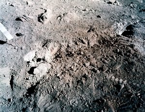 Voo espacial tripulado, EUA, Apollo 17 Solo laranja na lua de Unbekannt