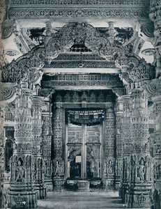 Escultura de mármore em uma entrada para um templo Jain em Dilwara, o Monte Abu, c1100. de Unbekannt