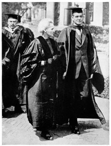 Marie Curie, física francesa nascida na Polônia em 1921. de Unbekannt