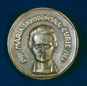 Medalha em comemoração a Marie Sklodowska Curie, físico francês nascido na Polônia, 1967 de Unbekannt