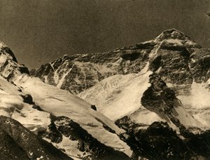 Monte Everest do acampamento base, c1918-c1939. de Unbekannt