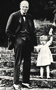 Sr. Churchill com sua filha, 1924, 1945. de Unbekannt