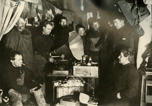 Música na cabana, c1908, 1909. de Unbekannt