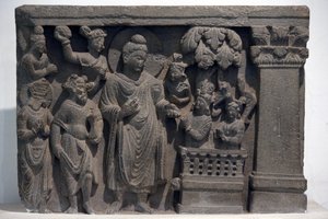 Museu Nacional da Índia, Nova Deli. Buda com Naga-Kalika. Gandhara, século II d.C., Pedra. Empréstimo do museu do Mayo College, Ajmer. Índia. de Unbekannt