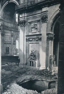 Transepto norte da Catedral de St. Pauls após bombardeio, 1941 de Unbekannt