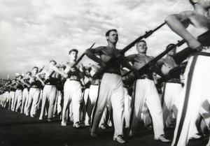 Desfile dos Jovens Comunistas, Moscou, URSS, década de 1930 de Unbekannt