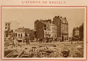 Comuna de Paris (1871): vista da avenida de Neuilly em Paris, em maio de 1871. Fotografia de Pierre Pepetit. Impressão em papelão, Dim. 9x5,4 cm de Unbekannt