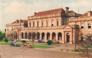 Parliament House, c1947. de Unbekannt