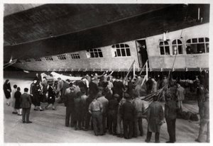 Passageiros que embarcam no Zeppelin LZ 127 Graf Zeppelin, 1933 de Unbekannt
