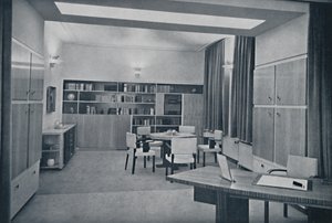 Paul Bromberg. Sala combinada de desenho e sala de jantar em uma casa em Roterdã, em marfim, vermelho-laranja e de Unbekannt