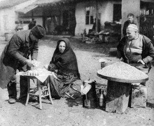 Pedelares de amendoim e perfume, Sofia, Bulgária, c1923 de Unbekannt