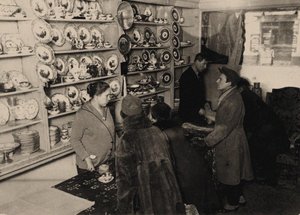 Antevisão antes do leilão das propriedades da família Romanov Tsar, Moscou, 1927, 1927. de Unbekannt