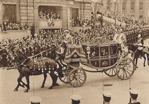 Princesa Elizabeth e seu primo Lord Lascelles com a princesa Royal, 1937 de Unbekannt