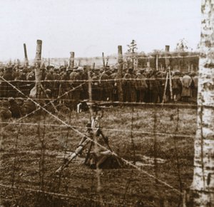 Prisioneiros no homem morto, Dead Mans Hill, norte da França, c1914-c1918 de Unbekannt