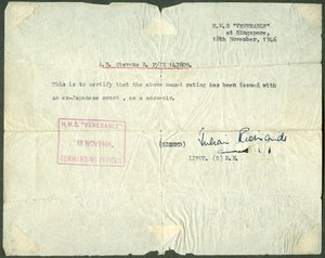 Recibo de uma ex-espada japonesa, HMS Venerable, Singapura, 1946 de Unbekannt