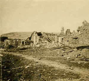 Ruínas de Les Éparges, norte da França, c1914-c1918. de Unbekannt