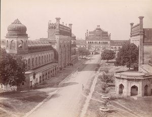 Rumi Darwaza e gateway da Bara Imambara saiu com 