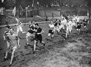 Correndo a meia milha no dia do Civil Service Sports, Stamford Bridge, Londres, 1926-1927 de Unbekannt
