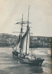 Navegando pelo porto de Newlyn, o Isabella, uma escuna do tipo Lancashire de dois mastros, 1937 de Unbekannt