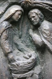 Igreja de Saint-Pierre de Montmartre : escultura de porta Notre Dame : Natividade, Paris, França de Unbekannt