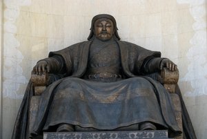Estátua sentada de Chingis Khan no edifício do Parlamento em Ulan Bator, 2005 de Unbekannt