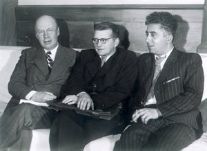 Sergei Prokofiev, Dmitri Shostakovich e Aram Khachaturian, compositores russos, 1945 de Unbekannt