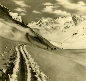 Esqui na geleira Alpeiner Ferner nos Alpes Stubai, Áustria, c1935. de Unbekannt