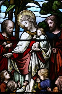 Janela de vidro manchado retratando Jesus acolhendo crianças, Billingshurst, Grande Bretagne de Unbekannt