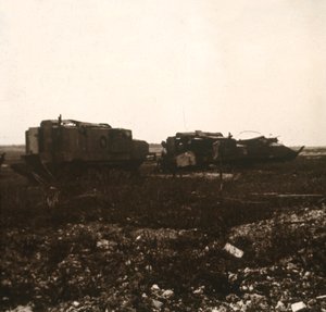 Tanques, Juvincourt, norte da França, c1914-c1918 de Unbekannt