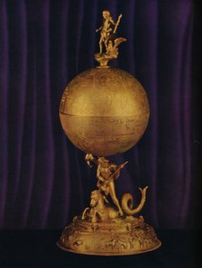 A Airthrey Gold Globe Cup: sul da Alemanha, c1560-1565, 1936 de Unbekannt