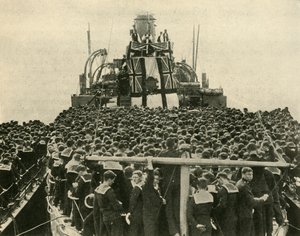 O Arcebispo de York visita marinheiros britânicos da Marinha Real, Primeira Guerra Mundial, 1914, c1920. de Unbekannt