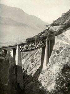 O viaduto de Baltschieder na linha principal de Lotschberg ..., 1935-36. de Unbekannt