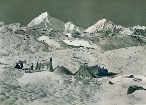 O acampamento abaixo de Jongsong La, c1903 de Unbekannt