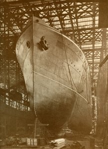 O Cunard Aurania 14.000 toneladas nas ações em Newcastle-On-Tyne, c1930. de Unbekannt