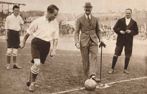 The Duke of York, partida de futebol beneficente, Tottenham Hotspurs e Corinthians, c1921 de Unbekannt