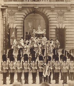 O rei e a rainha deixam o palácio para sua coroação, 1937 de Unbekannt