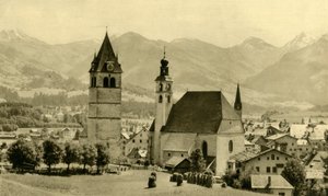 A Liebfrauenkirche e igreja de St Andreas, Kitzbühel, Tirol, Áustria, c1935. de Unbekannt