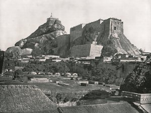 A rocha vista do norte, Trichinopoly, Índia, 1895. de Unbekannt